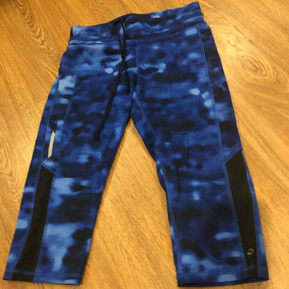 Leggings size small